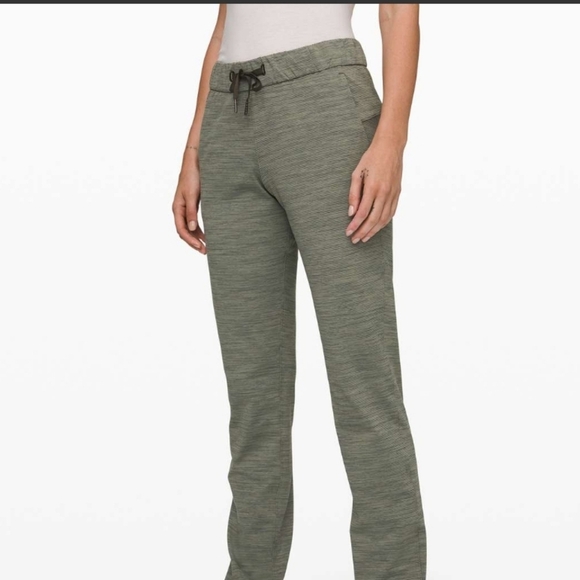 Lululemon On The Fly 28" Pants Wee Are From Space Sage Dark Olive Green 4 - Picture 16 of 16